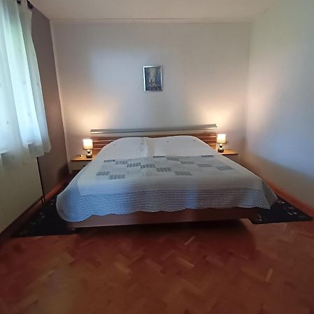 Apartamento Matea Gospić Exterior foto